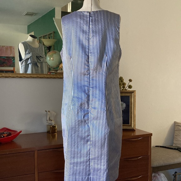 Banana Republic - Picture 4 of 5